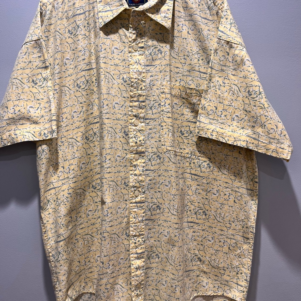 Men's Yellow CHAPS/RALPH LAUREN, LARGE button down casual shirt.‎